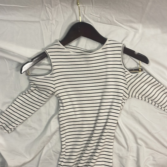 Summer small pinstriped mini dress - Picture 3 of 3